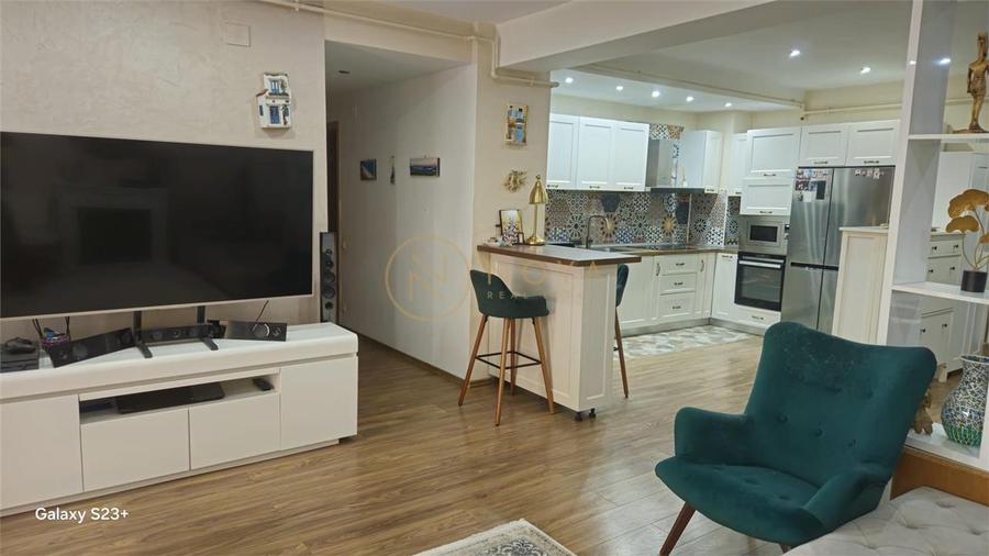 Apartament cu 4 camere decomandat, mobilat în Pipera
