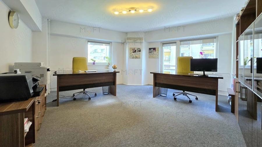 Apartament cu 4 camere decomandat, mobilat în Universitate