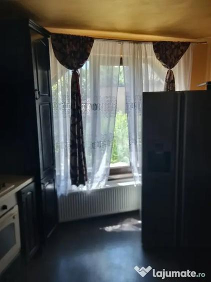 Casă cu 4 camere cu Teren 450 Mp în Central