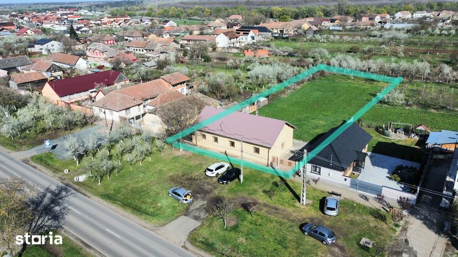 Casă cu 7 camere cu Teren 1775 Mp în Zădăreni