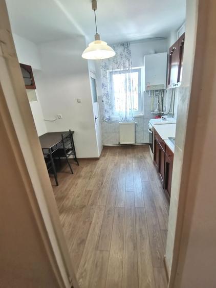 Apartament cu 2 camere decomandat în Exterior Vest