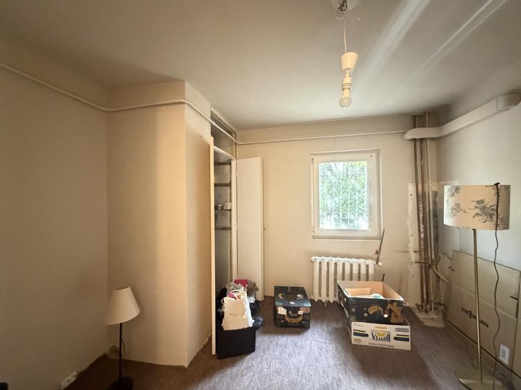 Apartament cu 2 camere semidecomandat, mobilat în Buziașului