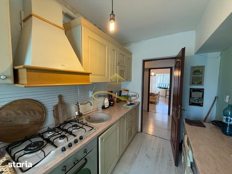 Apartament cu 4 camere decomandat în 9 Mai