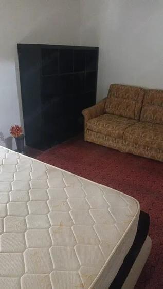 Garsonieră decomandată în Titan