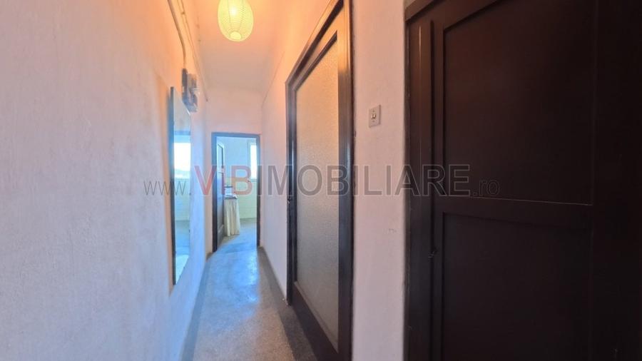 Apartament cu 2 camere semidecomandat în P-ța Alba Iulia