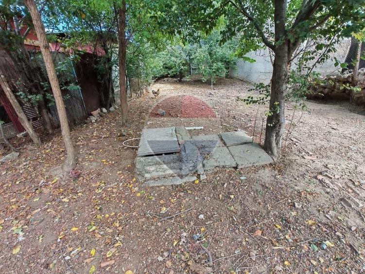 Casă individuală cu 2 camere cu Teren 557.90002441406 Mp în Central