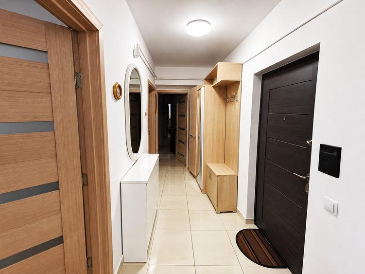 Apartament cu 2 camere decomandat, mobilat în Nicolina