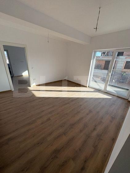 Apartament cu 3 camere decomandat în Centura — fotografia 1