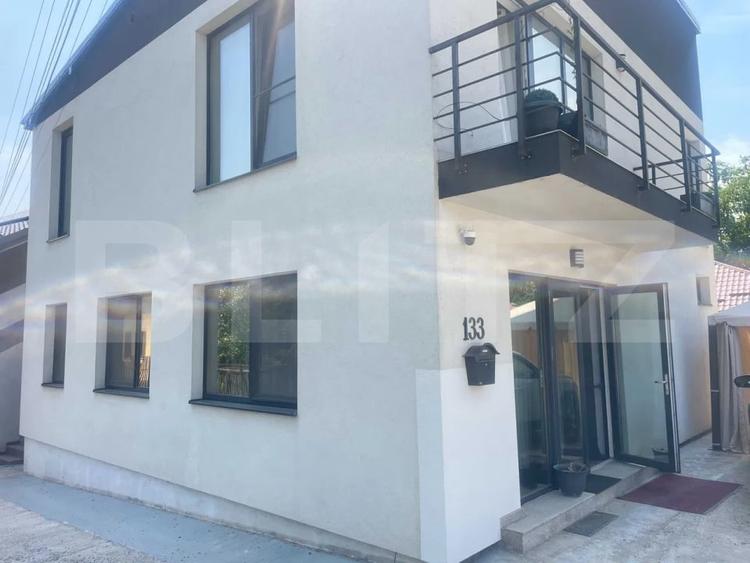 Casă individuală cu 6 camere cu Teren 295 Mp în Păcurari