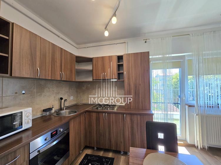 Apartament cu 2 camere semidecomandat, mobilat în Zorilor