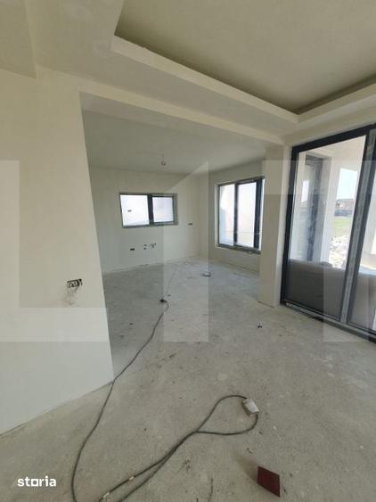 Casă cu 5 camere cu Teren 604 Mp în Ronaț