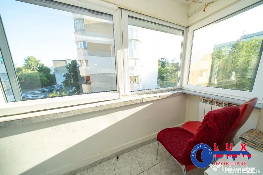 Apartament cu 3 camere decomandat în Babadag