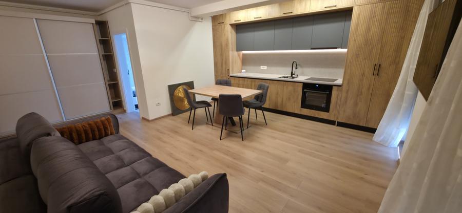 Apartament cu 2 camere semidecomandat în Aradului