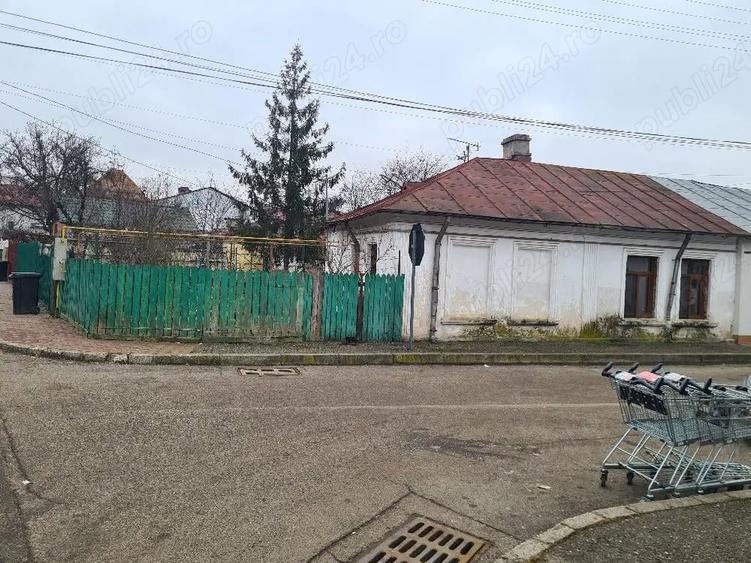 Casa de vanzare in Ia?i 143 mp utili Va propunem spre vanzare o casa spa?ioasa ?i luminoasa, situa - 1