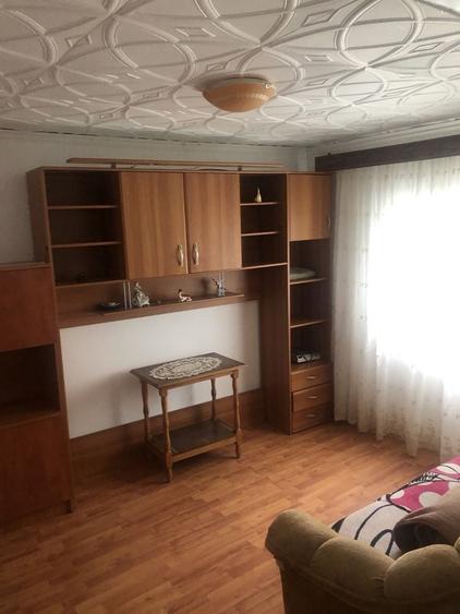 Casă cu 4 camere cu Teren 5000 Mp în Deleni