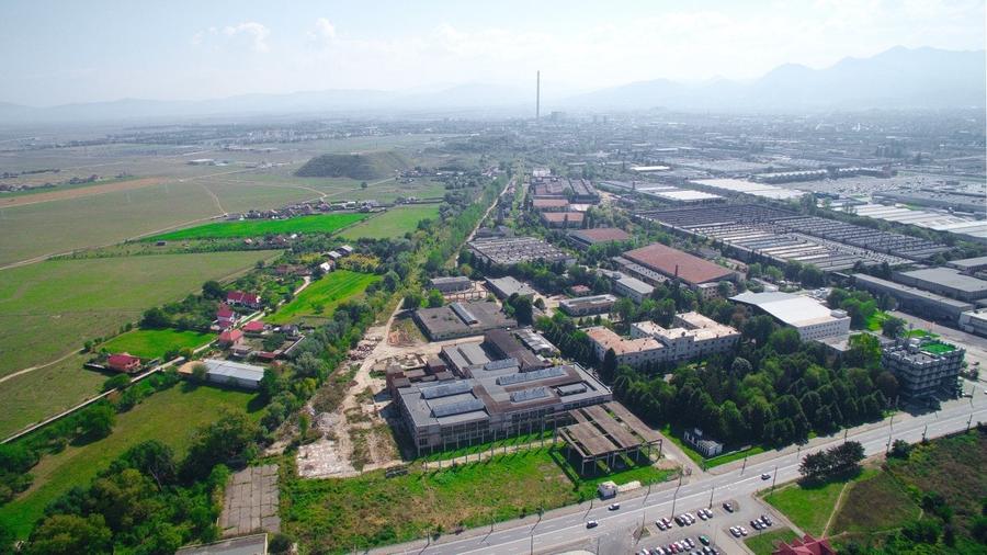 Teren Construcții intravilan de 90000 mp, în 13 Decembrie