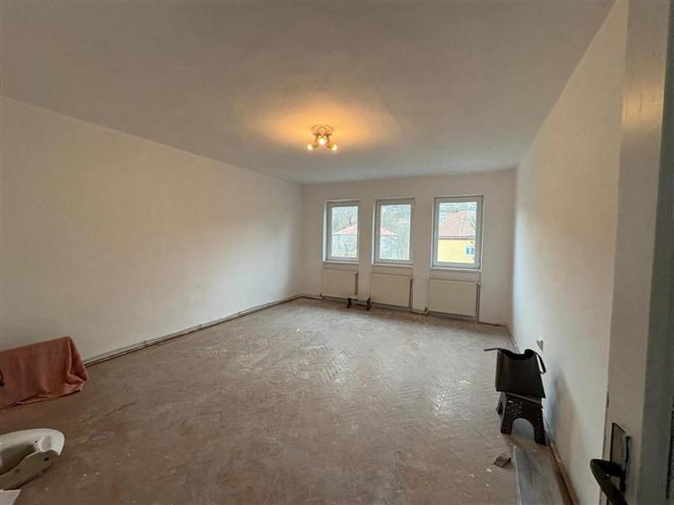 Apartament cu 2 camere decomandat în Luncă