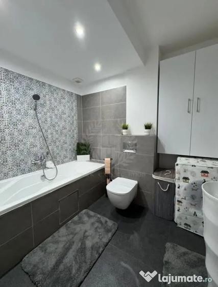 Apartament cu 3 camere decomandat în Albert