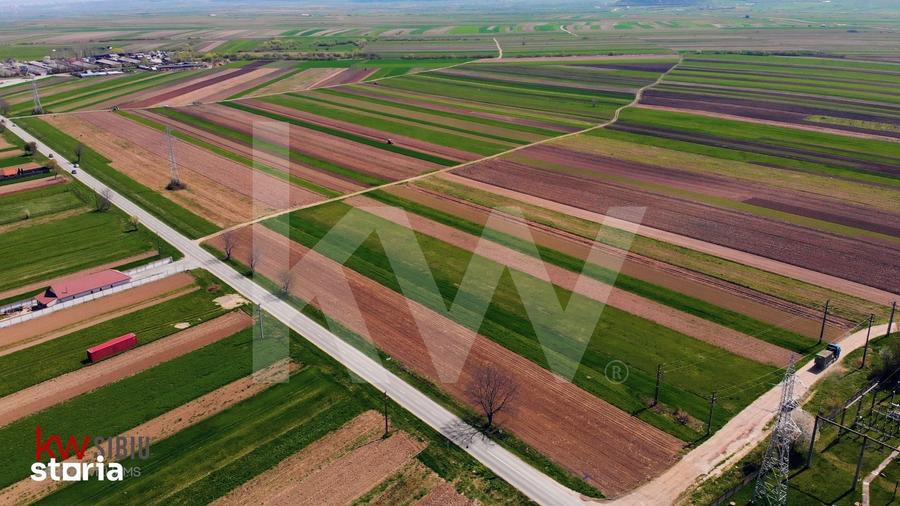 Teren de 2491 mp, în Orlat