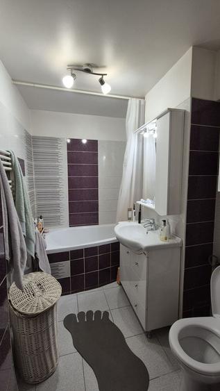 PF inchiriez apartament 2 camere, Piata Marasti - 7