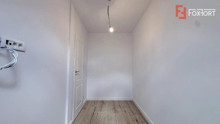 Casă cu 4 camere cu Teren 300 Mp în Urseni