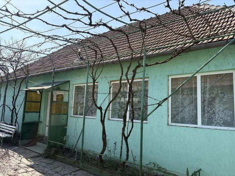 Casă cu 4 camere în Berecuța