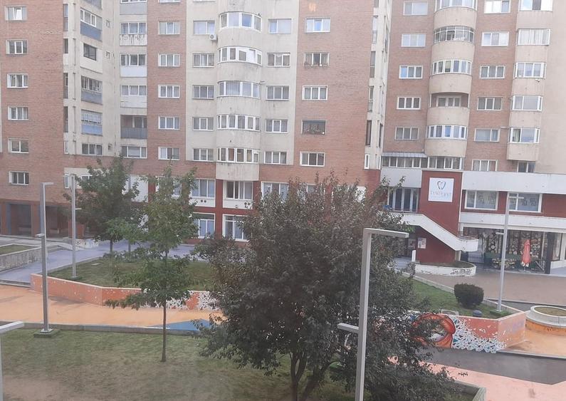 Brasov Vanzare 3 camere complet renovat zona pietonala Racadau - 12