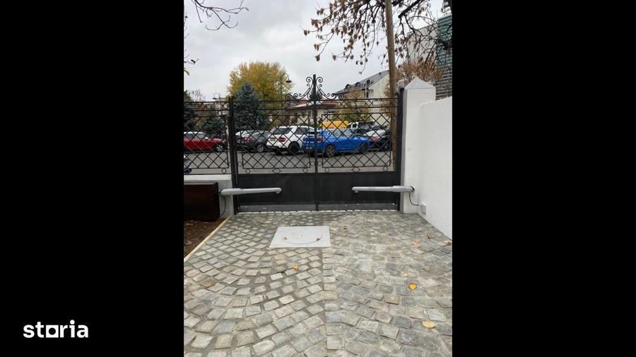 Casă cu 6 camere cu Teren 300 Mp în Dorobanți
