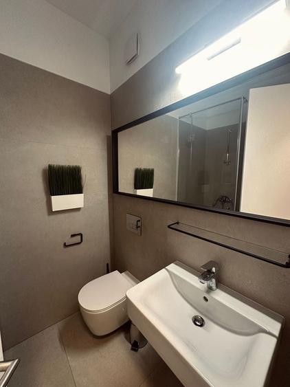 Apartament cu 3 camere decomandat în Basarab