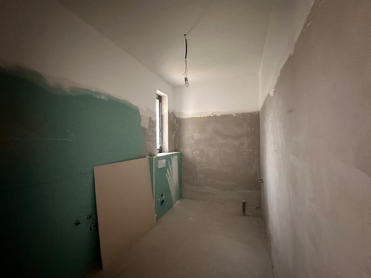Duplex cu 4 camere cu Canalizare în Moșnița Nouă