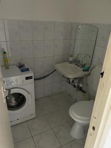 Apartament cu 3 camere decomandat, mobilat în Zorilor