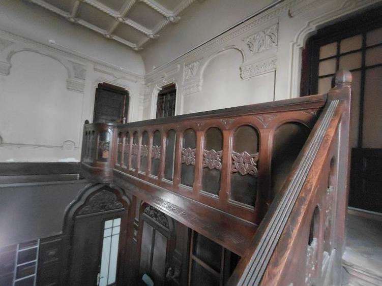Casă cu 10 camere cu Canalizare în Unirii