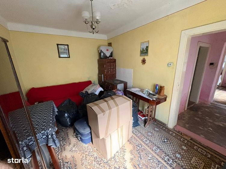 Casă cu 3 camere în Lazaret