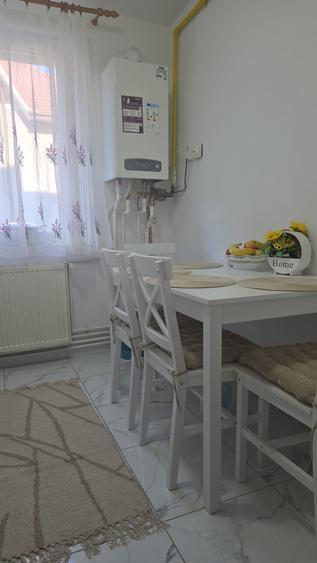 Apartament cu 2 camere decomandat în Central — fotografia 1