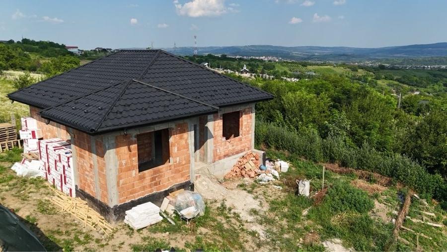 Casă cu 3 camere în Dancaș