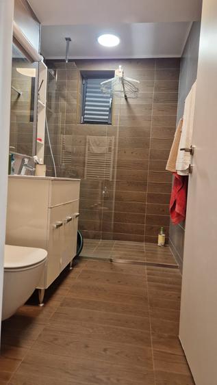 Apartament cu 2 camere decomandat în Lacul Tei