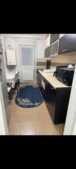 Apartament cu 4 camere decomandat în Lipovei
