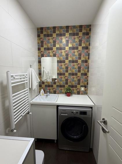 Apartament cu 3 camere decomandat în Ultracentral