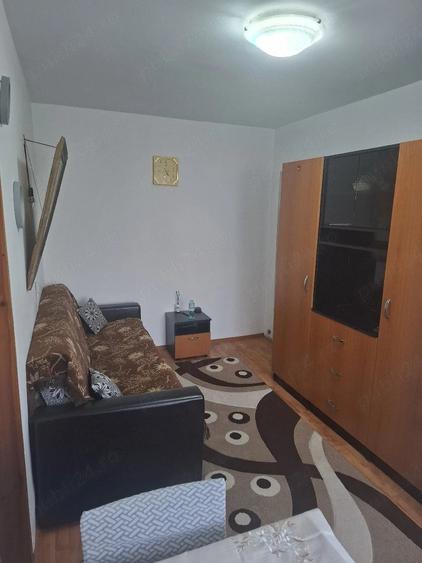 Apartament cu 2 camere semidecomandat în Valea Rosie