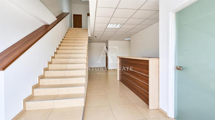 Spațiu industrial, de 591.29998779297 mp, în Exterior Vest