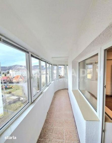 Apartament cu 2 camere decomandat, mobilat în Plopilor