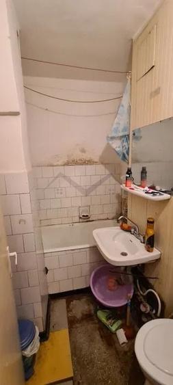Apartament cu 3 camere decomandat în Păcurari