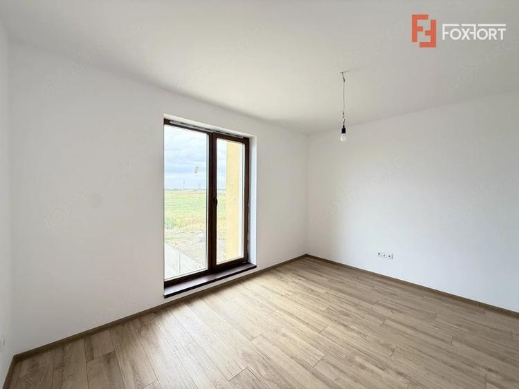 Casă cu 4 camere cu Teren 272 Mp în Săcălaz