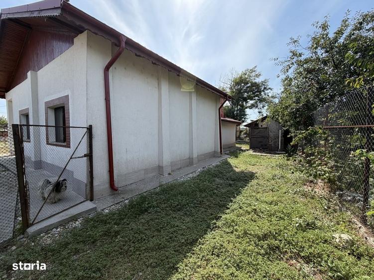 Casă cu 4 camere cu Teren 817 Mp în Herăști
