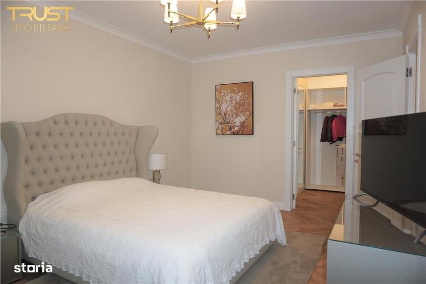 Apartament cu 4 camere decomandat în Central