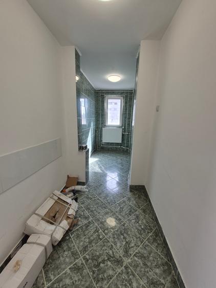 Apartament cu 2 camere semidecomandat în Costin Georgian