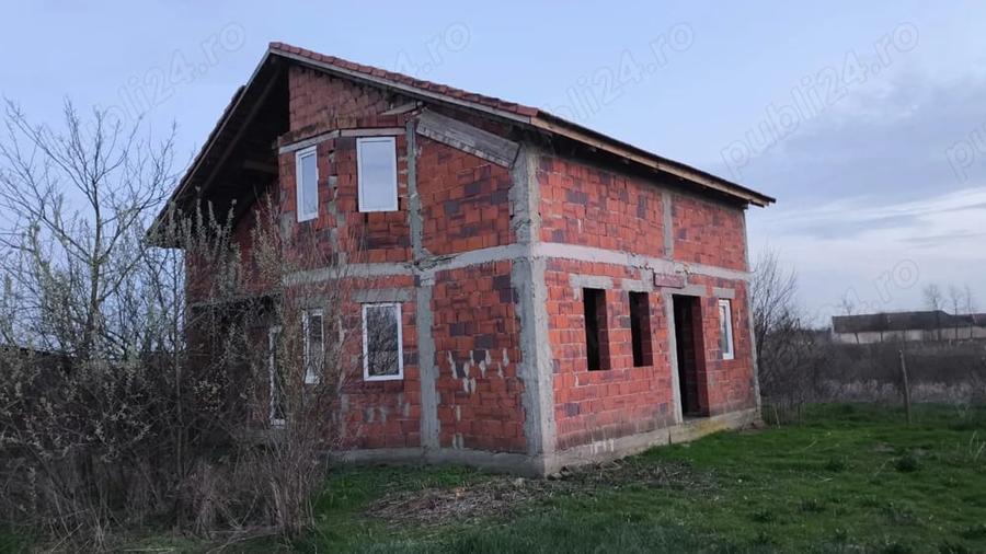 Casă cu Teren 1100 Mp în Dudeștii Vechi