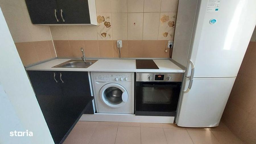 Garsonieră decomandată în Central