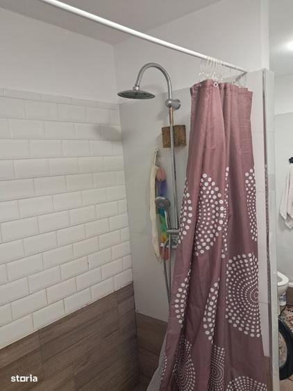 Casă cu 3 camere în Domnești
