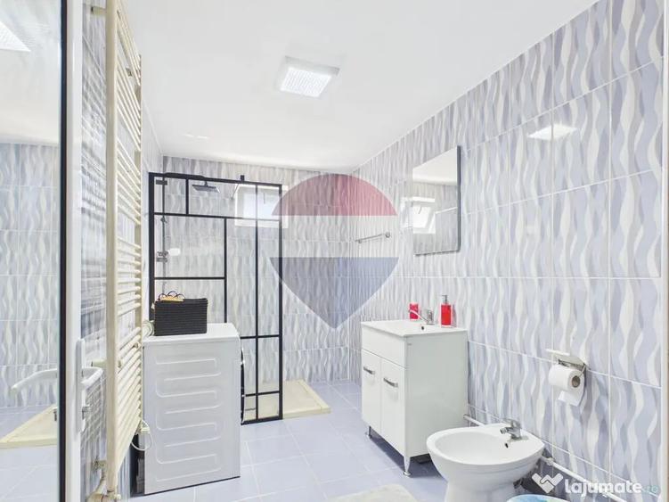 Casă cu 8 camere cu Teren 2220 Mp în Dârza